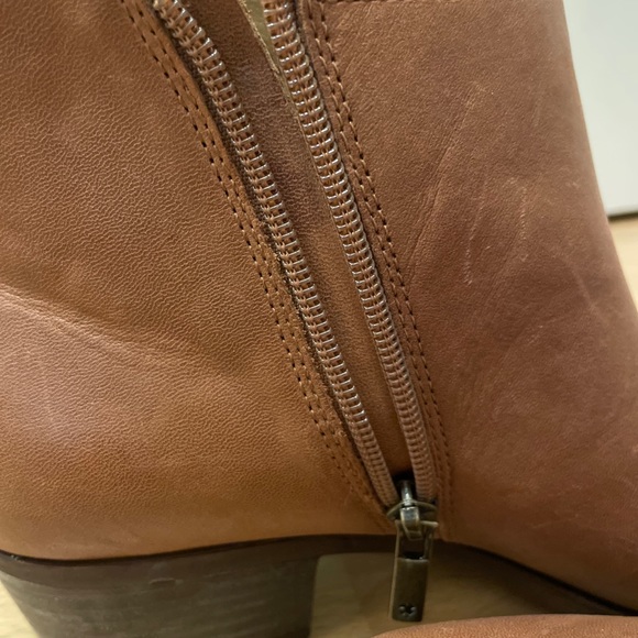 Lucky Brand  9M/40 Tan Zip Boots - Picture 4 of 8